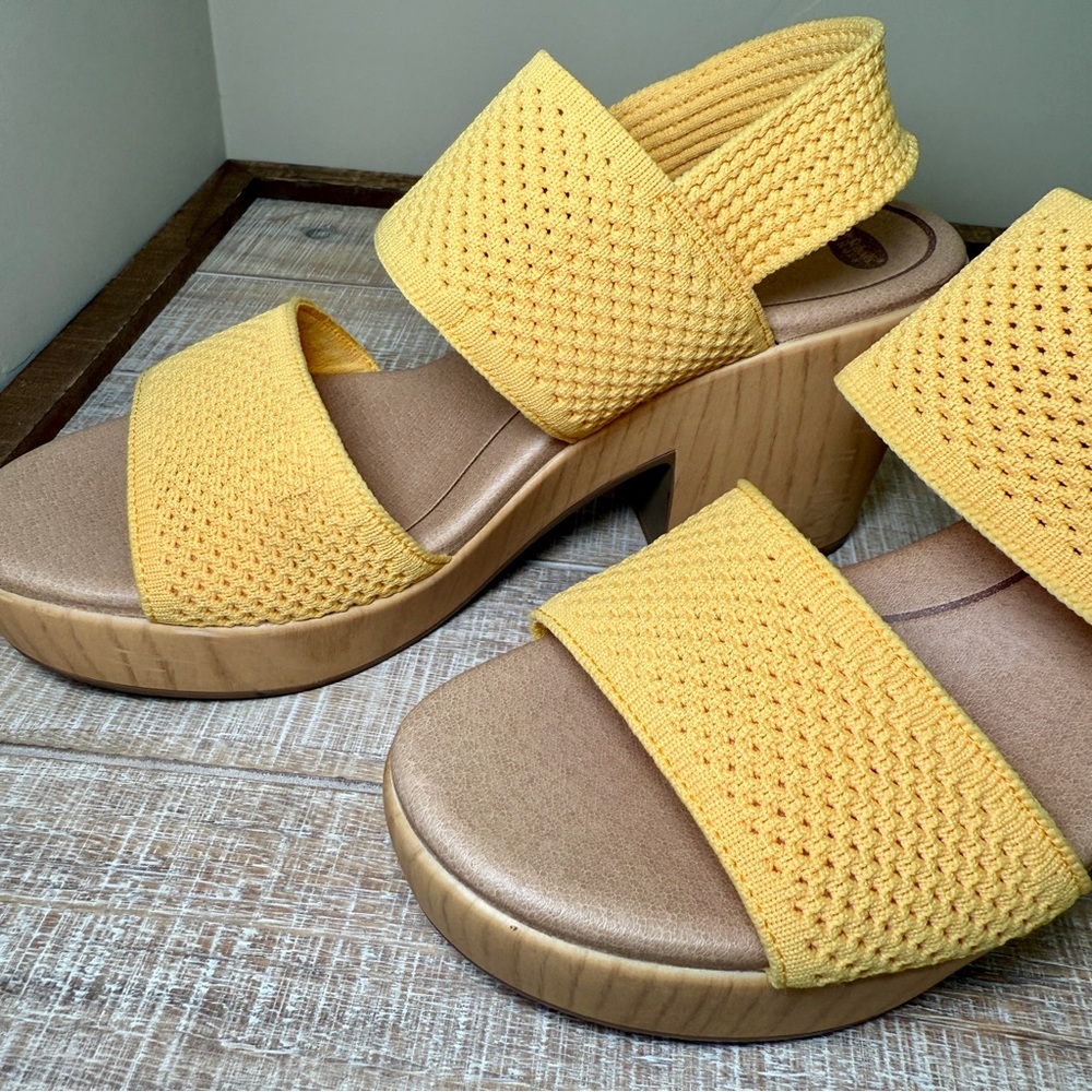 Dr. Scholl’s Becca Platform Sandals in Yellow - Picture 5 of 7